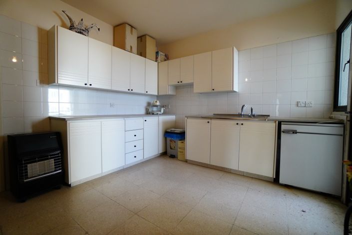 Image No.2-3 Bed Commercial for sale