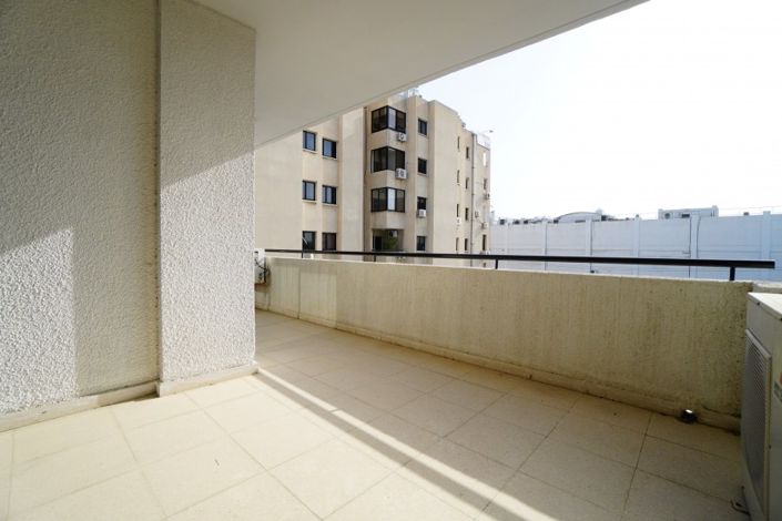 Image No.7-3 Bed Commercial for sale