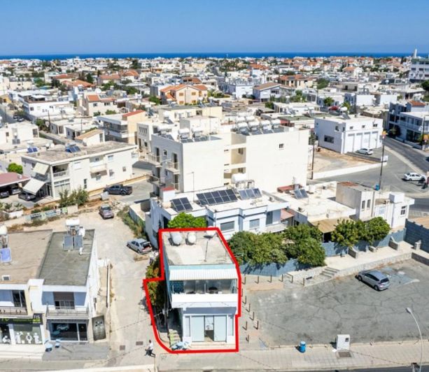 Image No.3-Commercial à vendre à Paralimni
