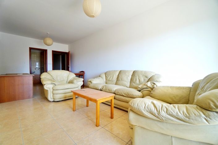 Image No.3-Appartement de 2 chambres à vendre à Larnaca