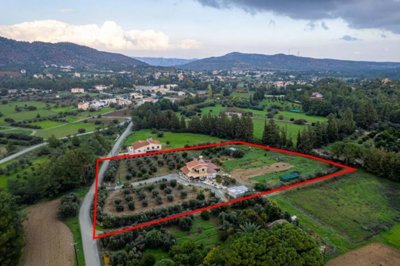 Two-storey house in a large field in Pyrga, Larnaca