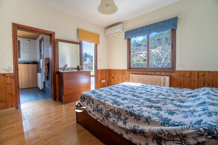 Image No.10-3 Bed Villa for sale