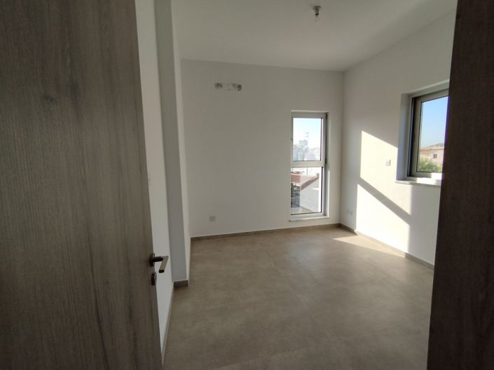 Image No.3-2 Bed Villa for sale