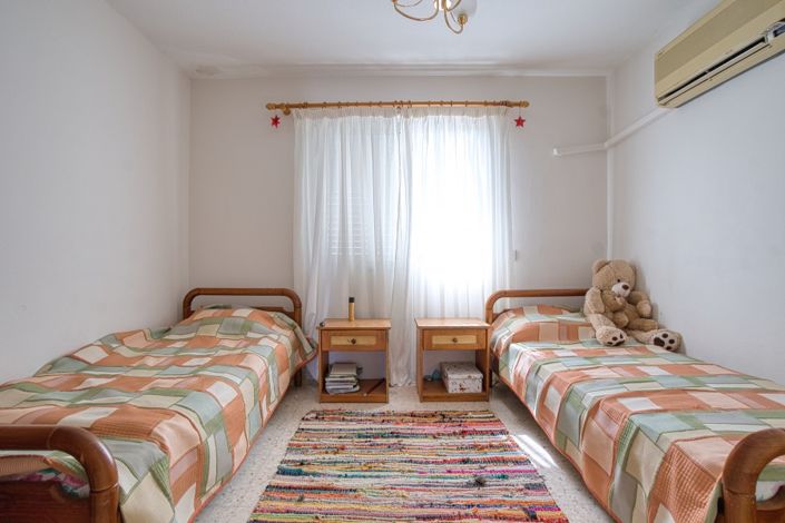 Image No.10-2 Bed Townhouse for sale