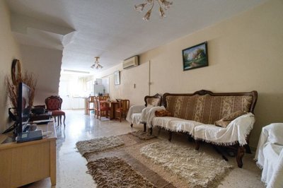 Detached Villa For Sale  in  Chloraka