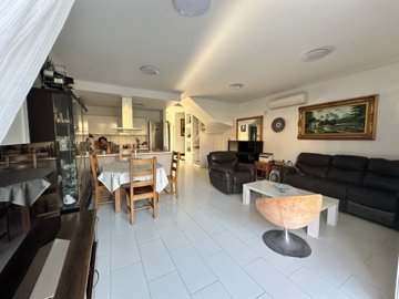 Detached Villa For Sale  in  Kato Paphos - Universal