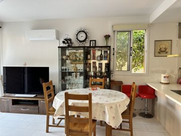 Detached Villa For Sale  in  Kato Paphos - Universal