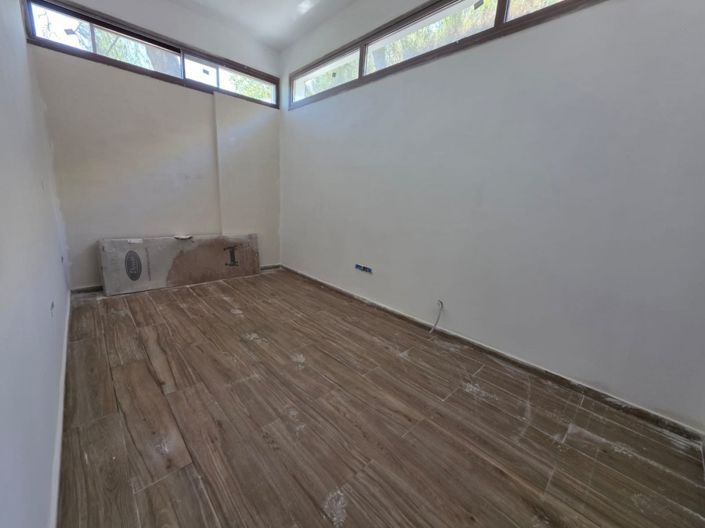 Image No.8-3 Bed Villa for sale