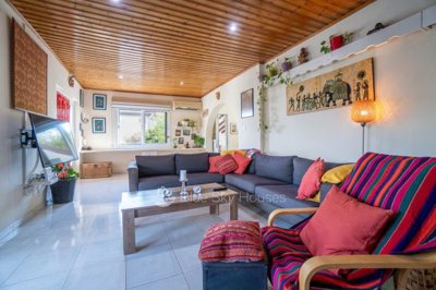 Detached Villa For Sale  in  Apesia