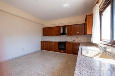 3 bedroom upper house in Agios Theodoros, Larnaca