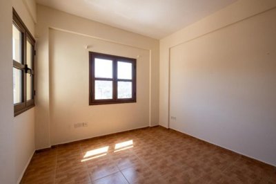 3 bedroom upper house in Agios Theodoros, Larnaca