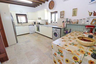 Detached Villa For Sale  in  Drouseia