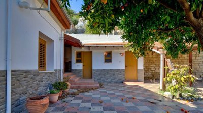 Bungalow For Sale  in  Pissouri