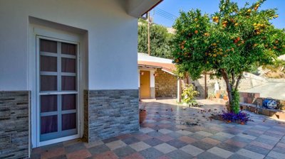 Bungalow For Sale  in  Pissouri