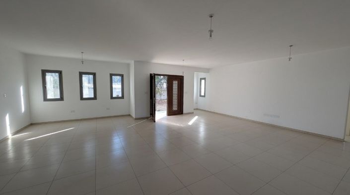 Image No.6-3 Bed Villa for sale