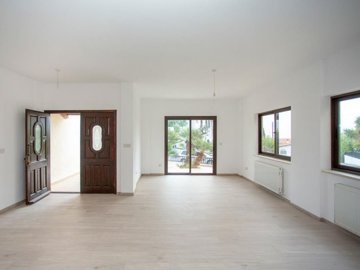 Detached Villa For Sale  in  Erimi