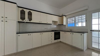 3-Bedroom Apartment in Agios Nikolaos, Larnaca