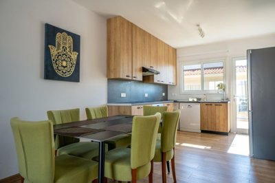 Apartment For Sale  in  Chloraka