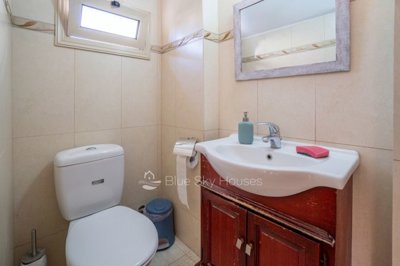 Detached Villa For Sale  in  Ayios Athanasios