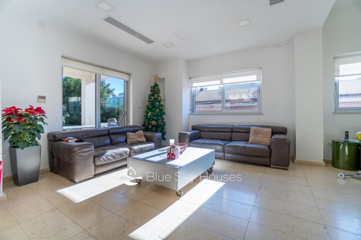 Image No.2-Villa de 4 chambres à vendre à Limassol