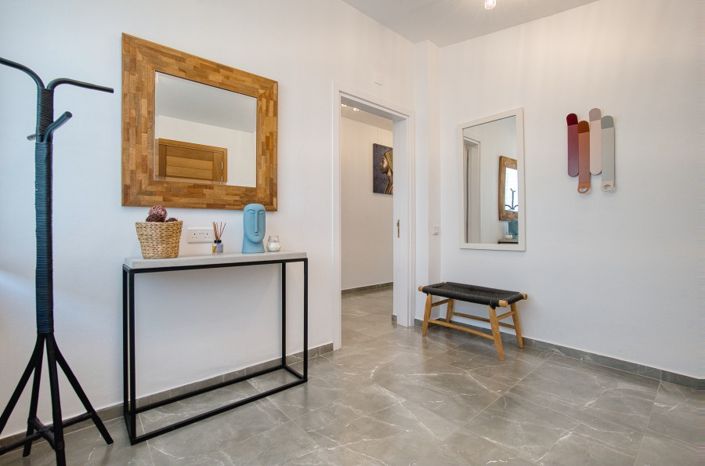 Image No.3-4 Bed Villa for sale