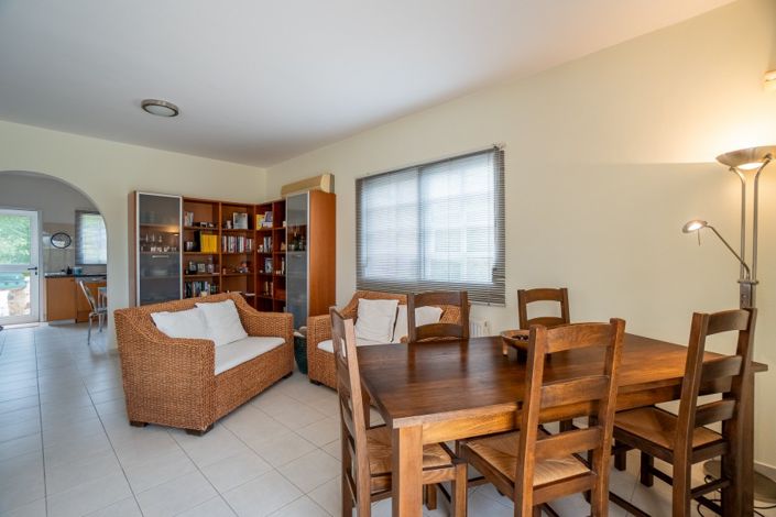 Image No.6-3 Bed Villa for sale