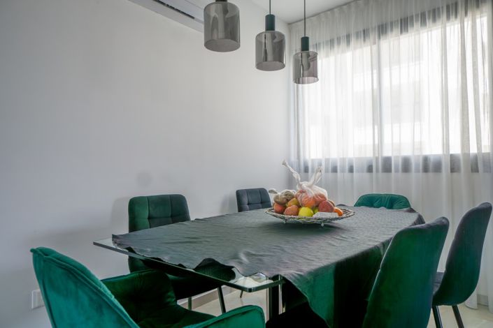 Image No.10-2 Bed Apartment for sale