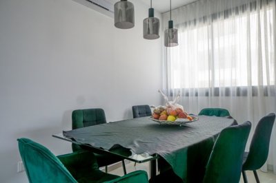 Apartment For Sale  in  Paphos Town