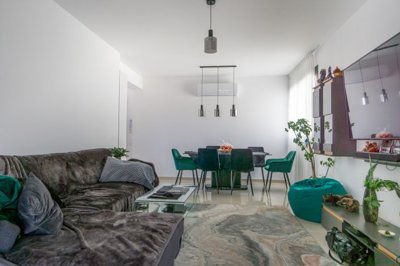 Apartment For Sale  in  Paphos Town