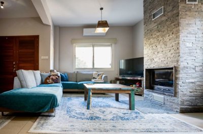 Detached Villa For Sale  in  Kato Paphos - Universal