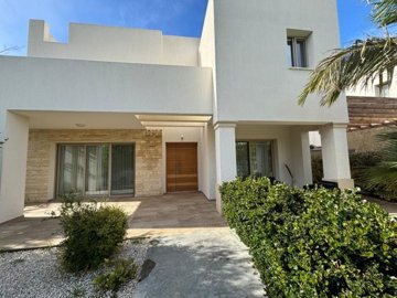 Detached Villa For Sale  in  Chloraka