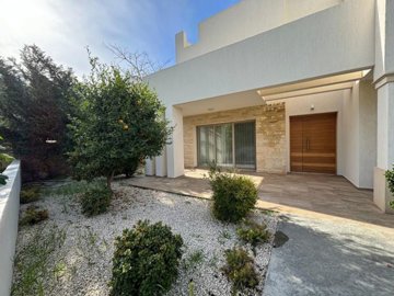 Detached Villa For Sale  in  Chloraka