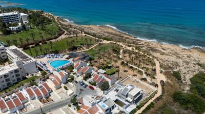 Bungalow For Sale  in  Chloraka