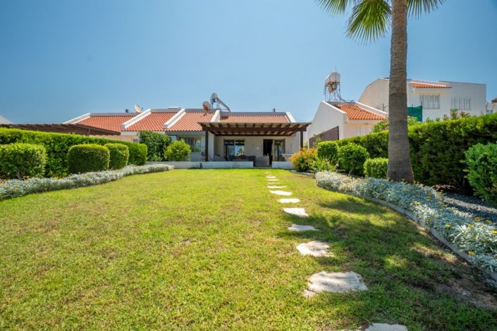 Image No.2-2 Bed Villa for sale