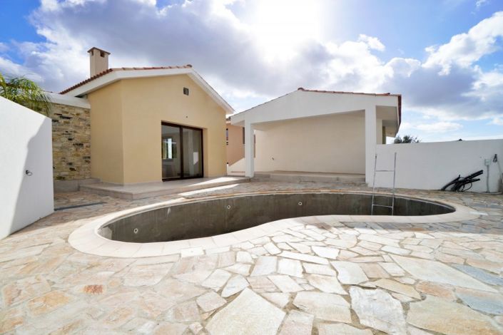 Image No.2-3 Bed Villa for sale