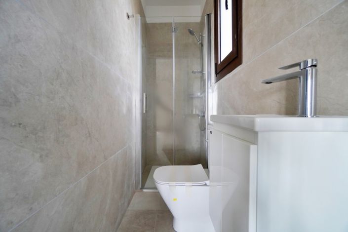 Image No.8-3 Bed Villa for sale