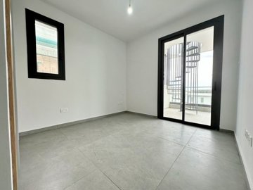 Penthouse For Sale  in  Livadia