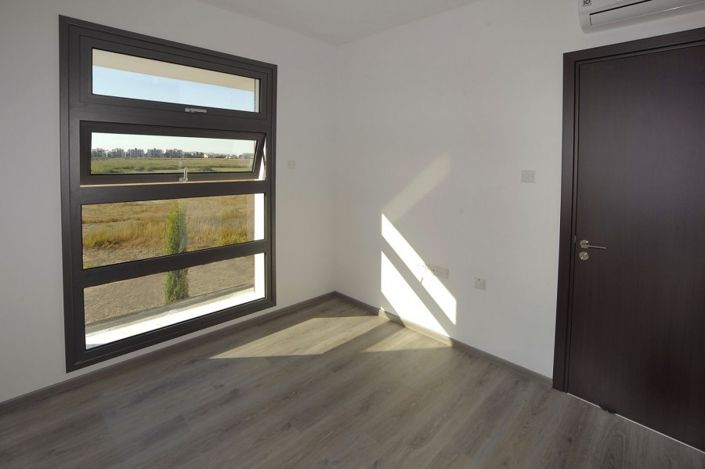 Image No.10-5 Bed Villa for sale