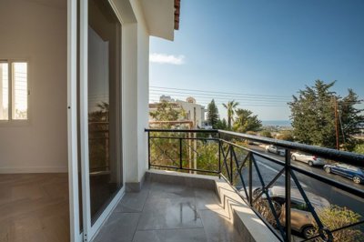 Town House For Sale  in  Petridia