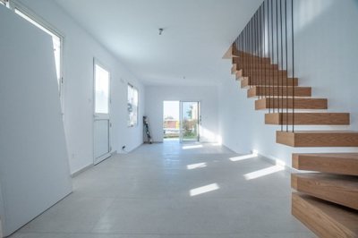 Town House For Sale  in  Petridia