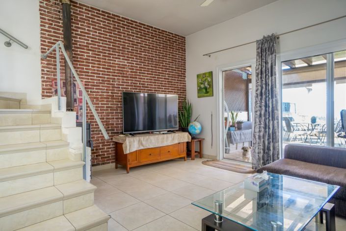 Image No.6-2 Bed Villa for sale