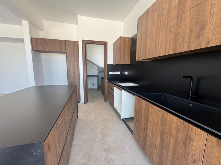 Image No.4-4 Bed Villa for sale