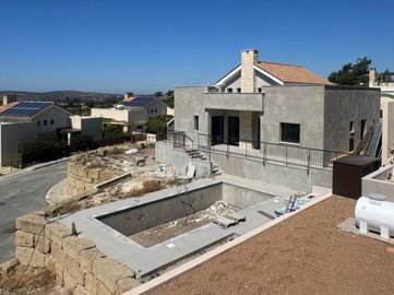 Bungalow For Sale  in  Monagroulli
