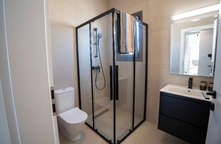 Image No.10-3 Bed Apartment for sale