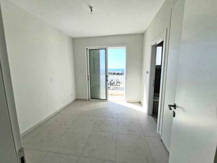 Image No.7-2 Bed Townhouse for sale