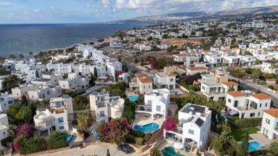 Detached Villa For Sale  in  Chloraka