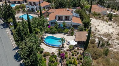 Detached Villa For Sale  in  Tsada