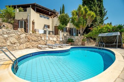 Detached Villa For Sale  in  Tala - Kamares