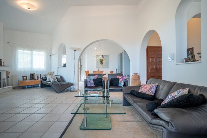 Image No.5-3 Bed Villa for sale