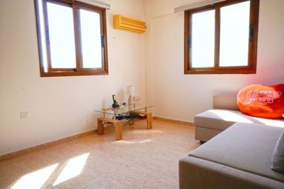 Apartment For Sale  in  Livadia